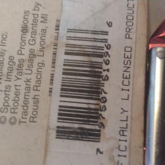 3 Dale Earnhardt Hat Pins/'99 Jeff Gordon NASCAR keychain/Rivers Edge Shell - Picture 3 of 3